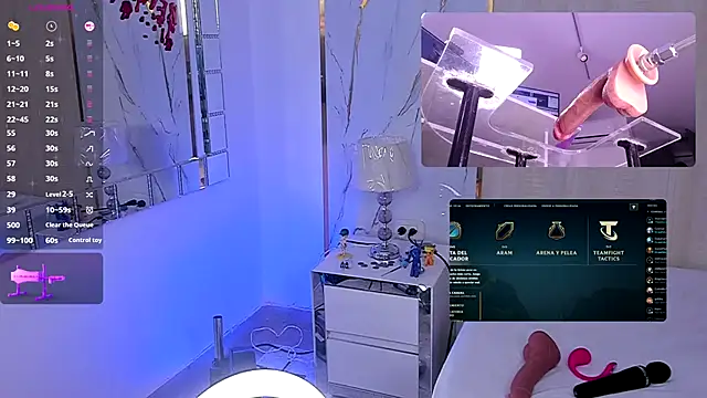 Snapshot of Nyveth chatting on November 5, 6:16 am Nyveth online show from November 5, 6:16 am