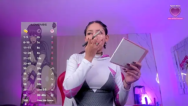 Snapshot of Nyveth chatting on December 14, 12:44 pm Nyveth online show from December 14, 12:44 pm