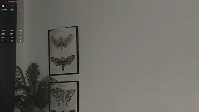 Snapshot of GabiMeshuggah chatting on February 21, 9:28 pm GabiMeshuggah online show from February 21, 9:28 pm