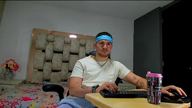 BrunoWalkerr online show from September 14, 1:11 pm
