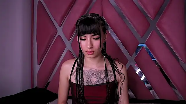 Alynn Bri  online show from March 29, 1:18 am
