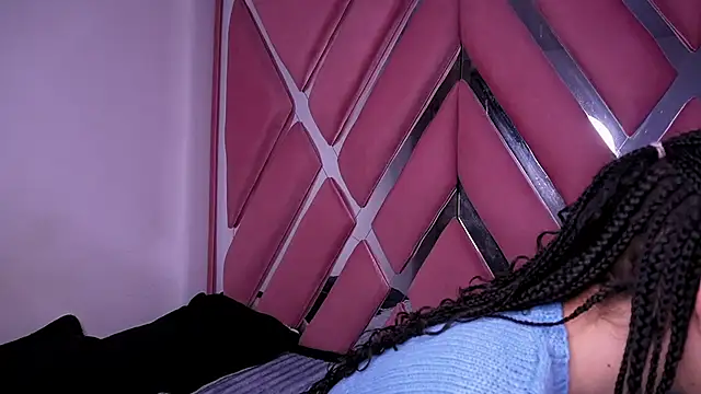 Alynn Bri  online show from April 11, 3:03 am