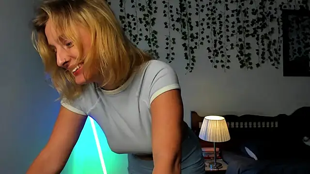 Ariana Spring online show from October 23, 2:54 am