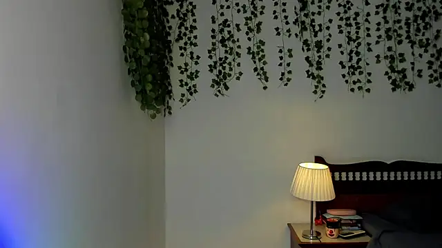 Ariana Spring online show from October 31, 4:31 am