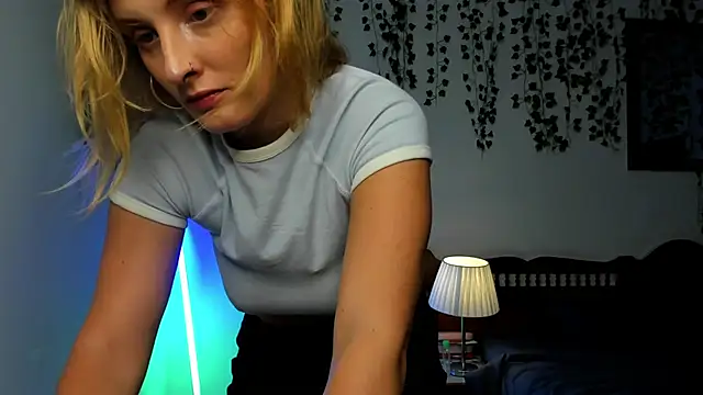 Ariana Spring online show from October 25, 3:49 am