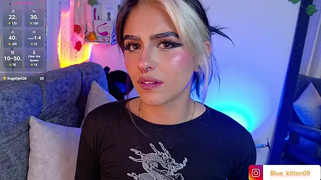 blue kitten online show from November 28, 4:12 am