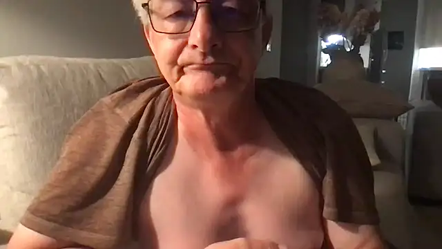 Daddy Mike69 online show from April 19, 5:30 am