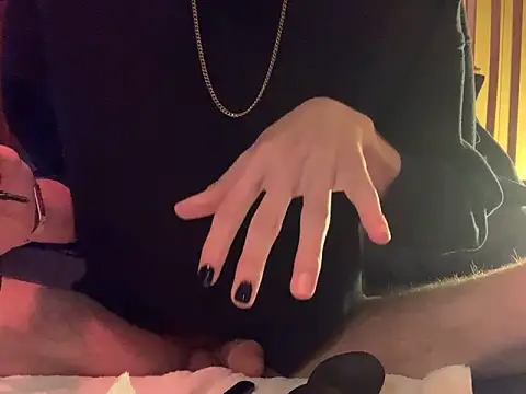 Snapshot of bb_n_jake chatting on November 9, 12:14 am bb n jake online show from November 9, 12:14 am