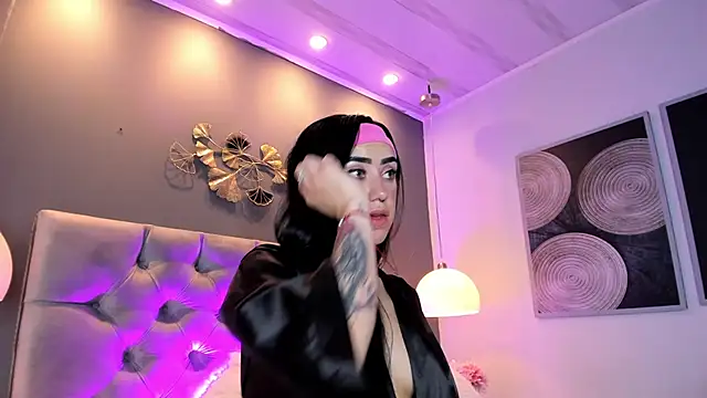 Snapshot of athziry_g chatting on November 9, 5:17 pm athziry g online show from November 9, 5:17 pm