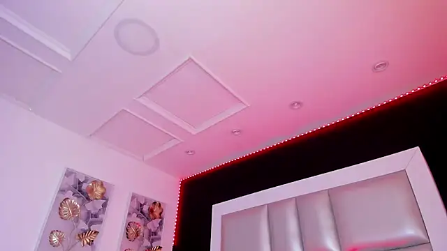 Snapshot of athziry_g chatting on February 4, 3:29 pm athziry g online show from February 4, 3:29 pm