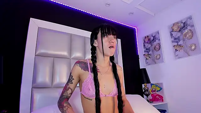 Snapshot of athziry_g chatting on January 19, 2:54 pm athziry g online show from January 19, 2:54 pm