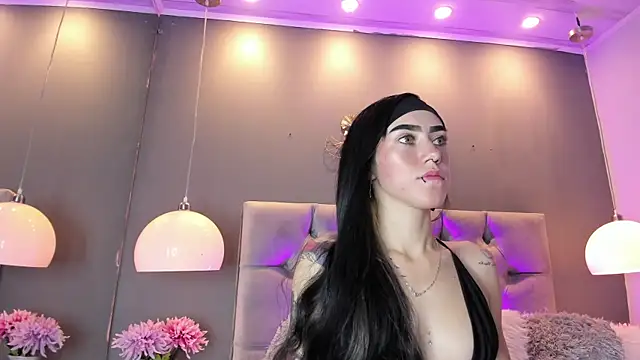 Snapshot of athziry_g chatting on November 12, 5:33 am athziry g online show from November 12, 5:33 am