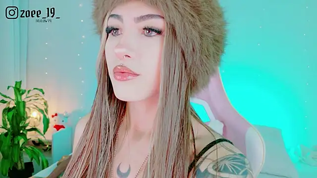 cuteezoe online show from May 6, 4:49 am