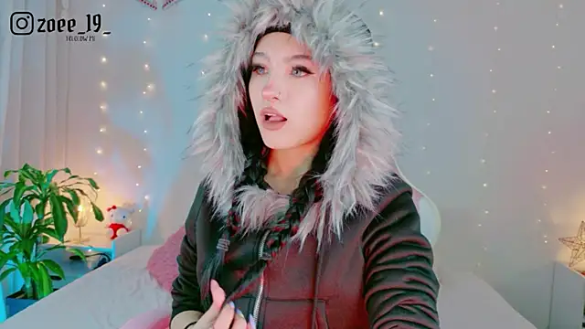 cuteezoe online show from March 18, 4:15 am