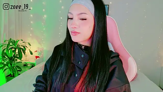 cuteezoe online show from March 24, 2:55 am