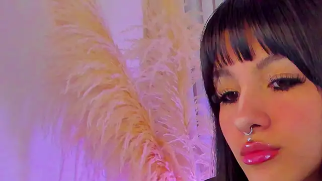 cuteezoe online show from October 27, 4:24 am