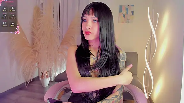 cuteezoe online show from December 3, 6:14 am