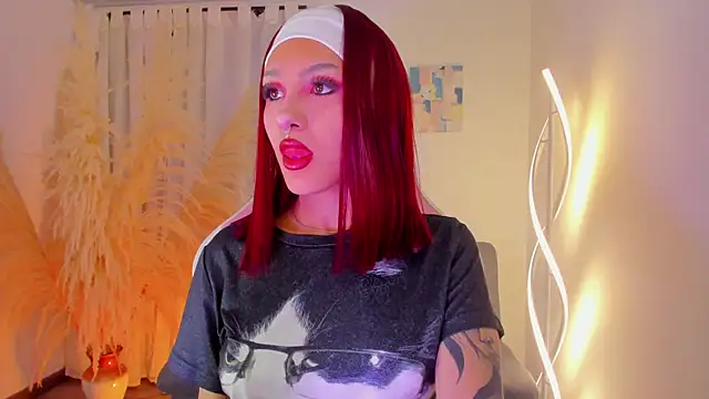 cuteezoe online show from November 12, 4:38 am