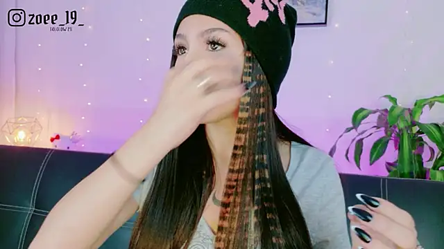 cuteezoe online show from March 31, 4:36 am