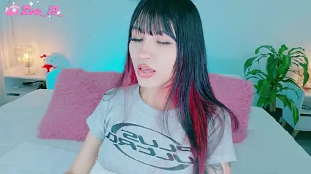 cuteezoe online show from March 7, 3:35 am