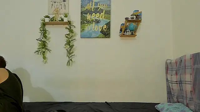 Snapshot of Peterfrost19 chatting on October 5, 11:06 pm Peterfrost19 online show from October 5, 11:06 pm