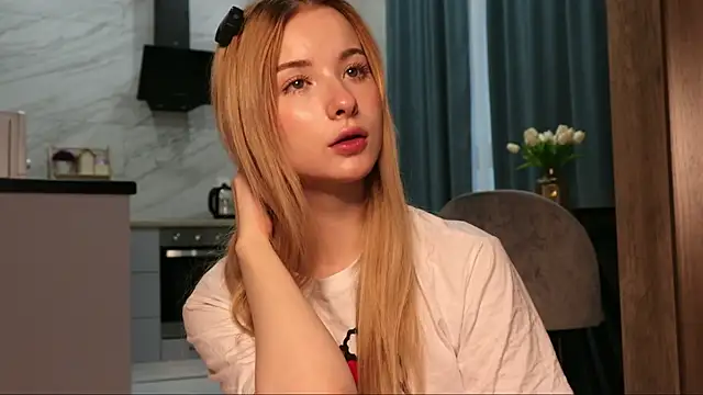 Nana Wilson online show from November 14, 4:49 am