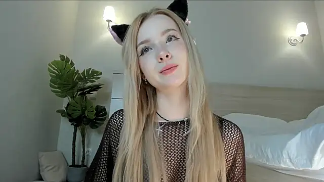 Nana Wilson online show from October 6, 4:13 am