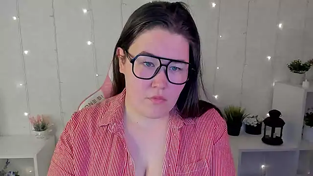 Tara Torres online show from November 11, 3:56 am