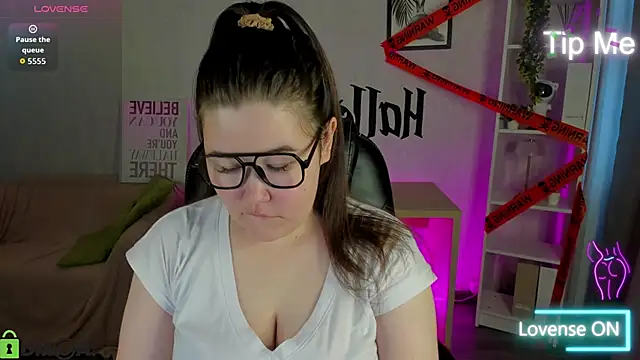 Tara Torres online show from October 30, 7:50 am