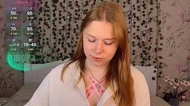 Snapshot of _influensii_ chatting on September 15, 5:08 am influensii online show from September 15, 5:08 am