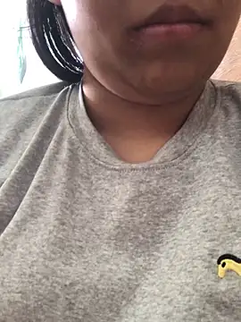 Snapshot of Dolly282 chatting on February 6, 2:51 am Dolly282 online show from February 6, 2:51 am