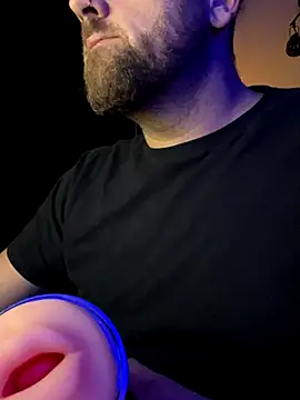 madmiki online show from October 27, 11:33 am