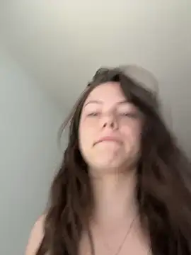 lilbbyily online show from April 10, 2:57 pm