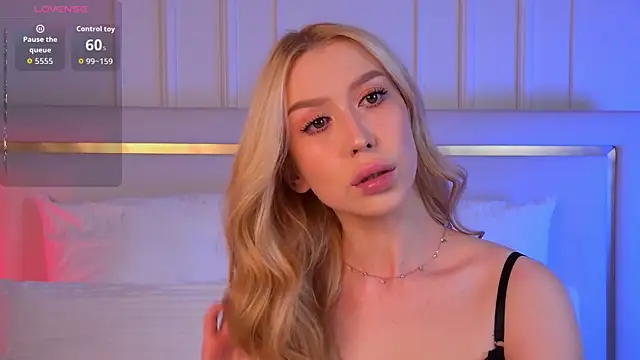 VelvetHell online show from October 3, 3:41 am