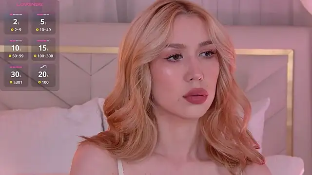 VelvetHell online show from September 15, 3:40 am