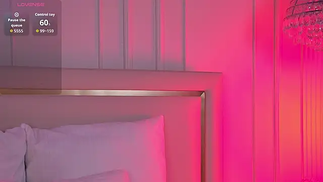 VelvetHell online show from October 13, 3:30 am