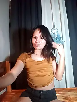 Snapshot of ursweet_yummy chatting on November 6, 10:03 pm ursweet yummy online show from November 6, 10:03 pm