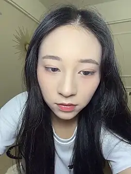 Snapshot of shishi0688 chatting on May 22, 2:37 pm shishi0688 online show from May 22, 2:37 pm