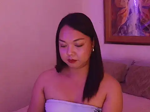 Snapshot of Trishme chatting on March 31, 4:20 pm Trishme online show from March 31, 4:20 pm