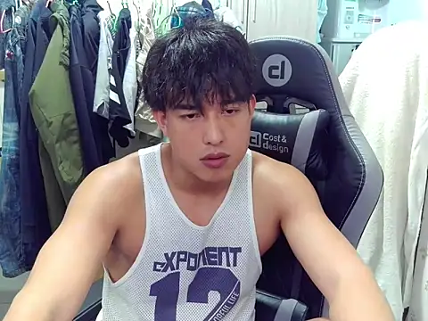 hunterXhan online show from March 9, 1:36 pm