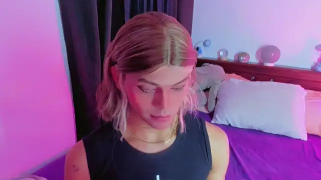 Flora Minx online show from December 20, 6:16 am