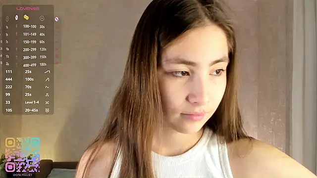 LynetteDanley online show from October 26, 3:34 pm