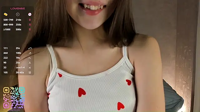 LynetteDanley online show from October 17, 1:35 pm