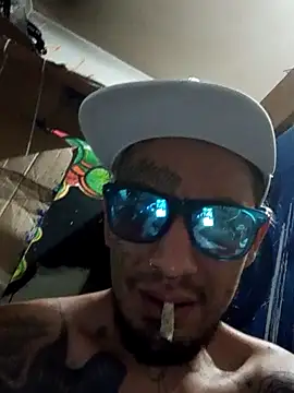 destroassbig2 online show from March 10, 11:31 pm