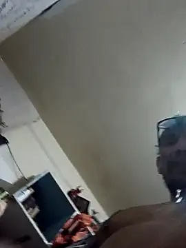 Snapshot of destroassbig2 chatting on February 21, 9:55 am destroassbig2 online show from February 21, 9:55 am