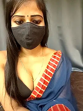 Misss-julli online show from December 20, 11:35 am