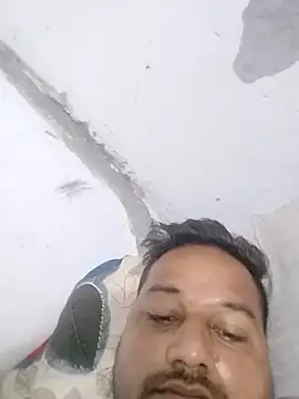 Snapshot of sumit_19 chatting on September 17, 8:33 pm sumit 19 online show from September 17, 8:33 pm