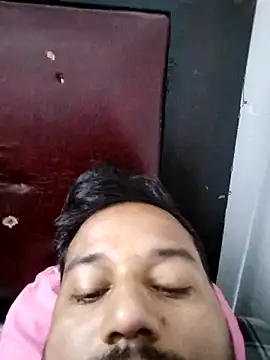 Snapshot of sumit_19 chatting on November 15, 10:14 pm sumit 19 online show from November 15, 10:14 pm