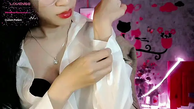 Suken 1x online show from December 3, 6:29 pm