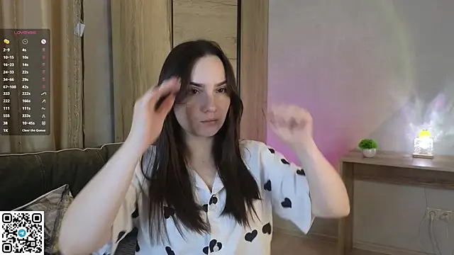 Snapshot of VanessaGrome chatting on September 12, 7:13 pm VanessaGrome online show from September 12, 7:13 pm